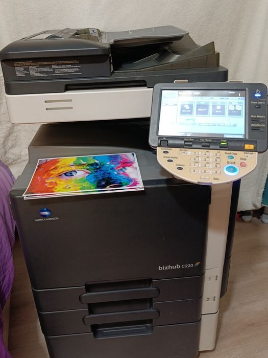 Vând Konica printer copiator A3 Minolta bizhub c220 + bonus