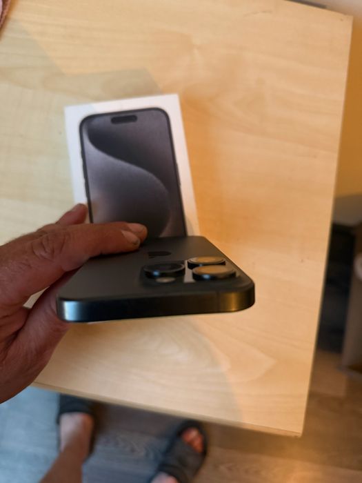 Iphone 15 pro 256gb.
