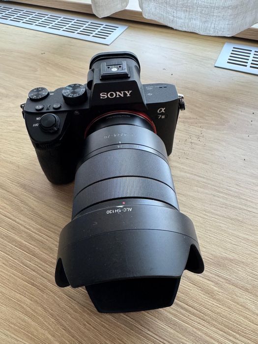 Sonny a 7 iii + obiectiv zeiss 24-70 f4