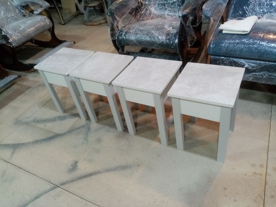 Продам новые кухонные табуретки!