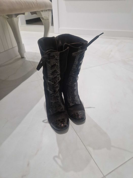 Ботуши на марката Gianni