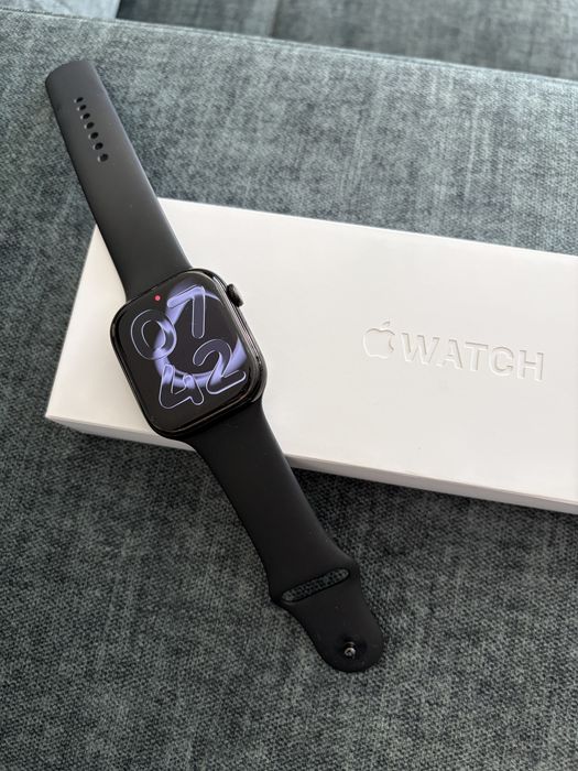 Apple Watch Series 10 GPS 46 mm Jet Black Aluminium Case with Black Sport Band (M/L)