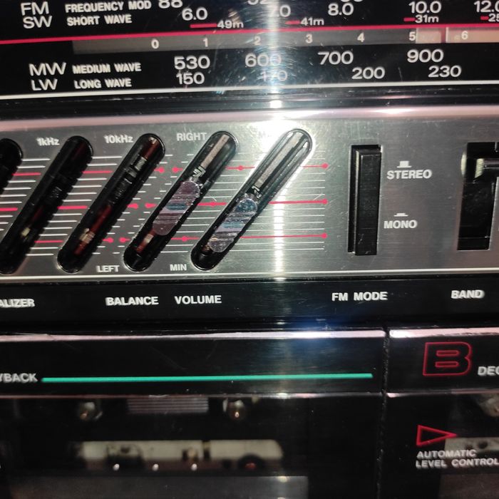 Касетофон SANYO MW211LU