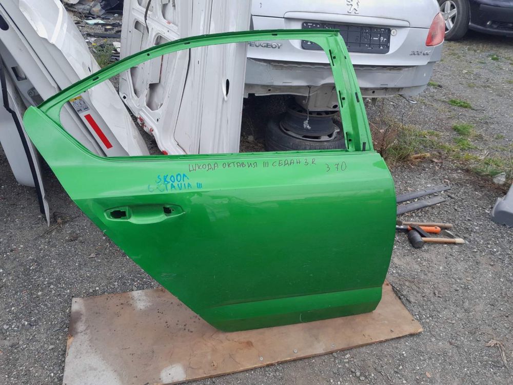 Задна дясна врата за Шкода Октавия Skoda Octavia 3 SEDAN гр. Айтос • OLX.bg
