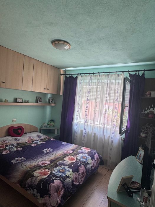Vând apartament 3 camere Cisnadie