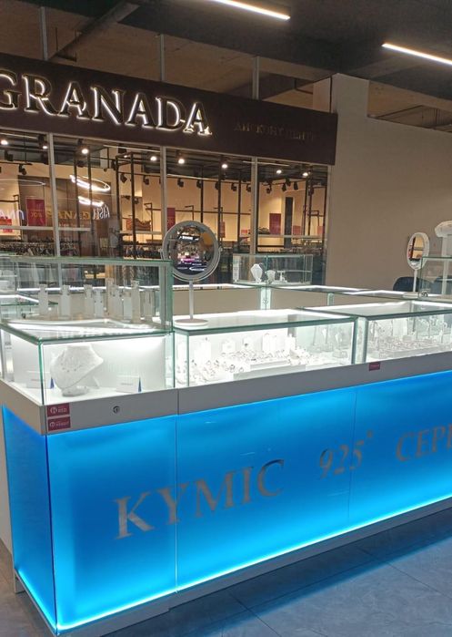 Витрины остров продам