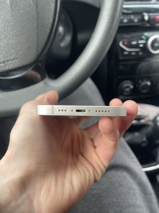 Продам iphone 13