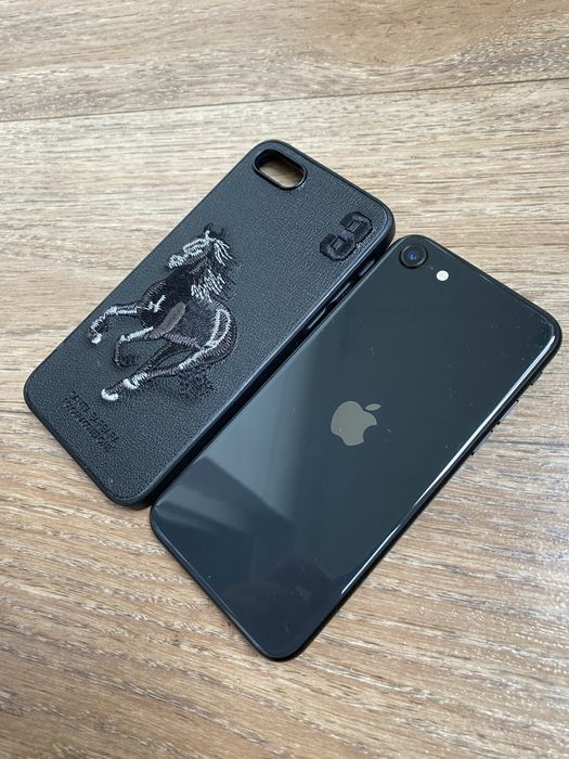 Айфон SE 64gb 75% Без ремонта