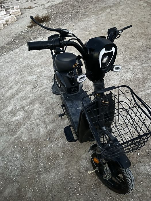 Скутер электронный черный