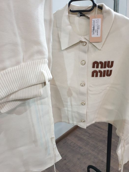 Costum damă.  Nou cu etichetă Miu Miu