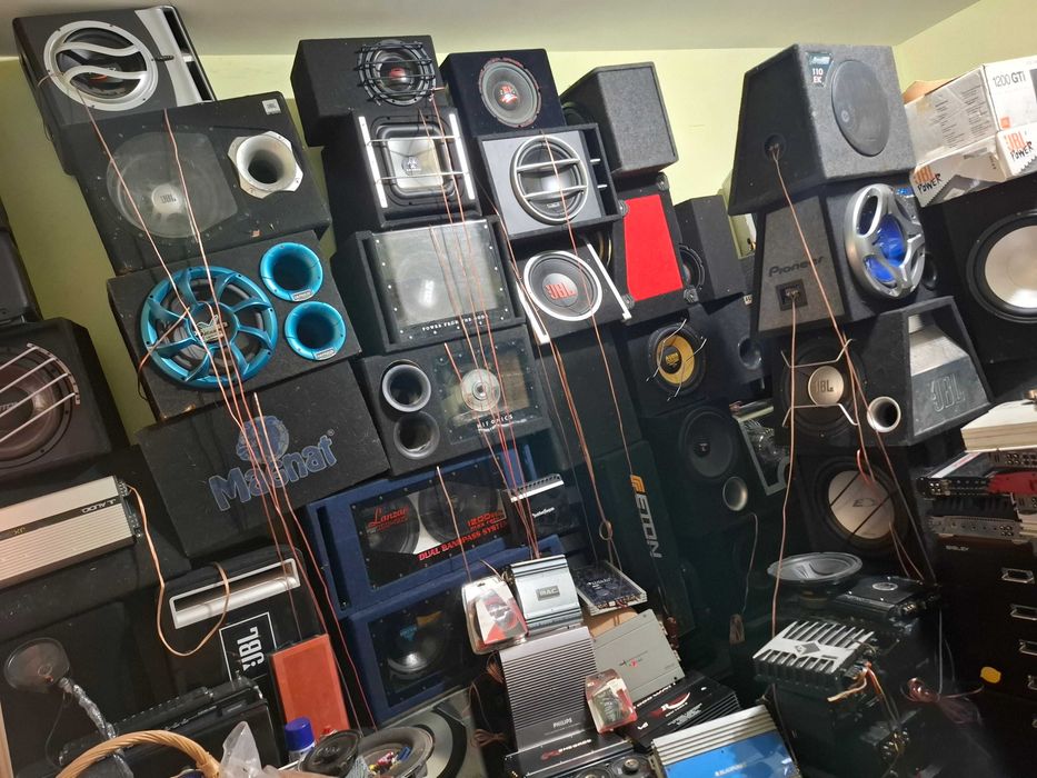 amplificator auto hifonics jbl magnat subwoofer gladen 1500w crunch