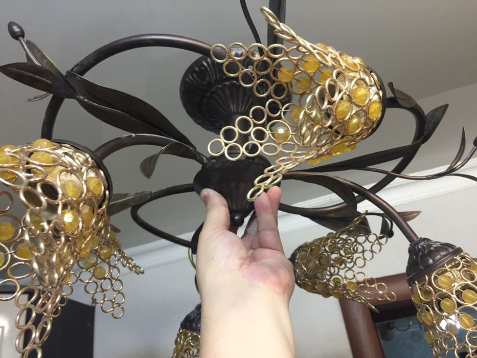 Люстра качественная рабочая