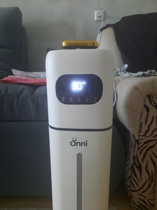 Продам увлажнитель воздуха ONNi
