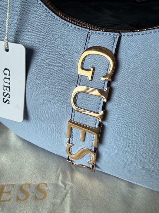 Дамска синя чанта guess
