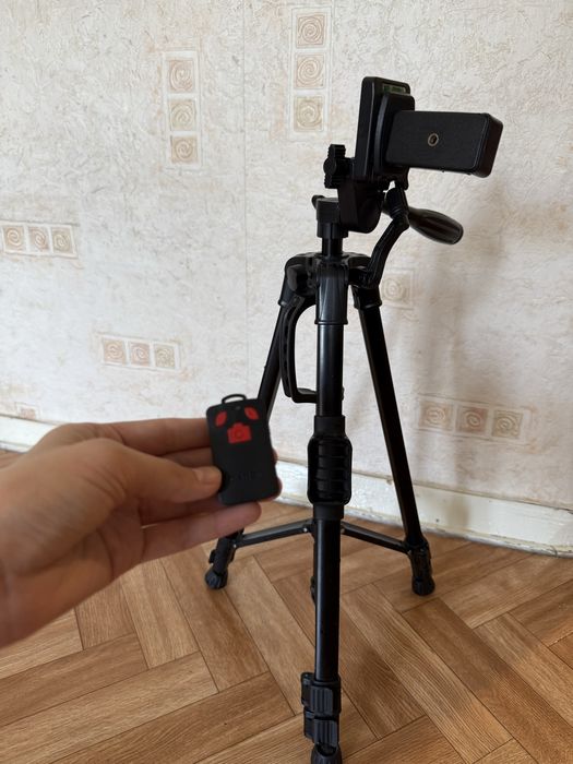 Штатив для телефонов