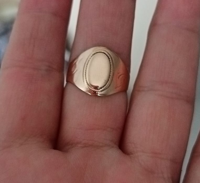 Продам золотые изделия