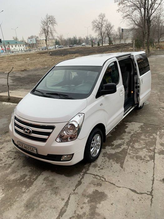 продам автомобиль Hundai H-1