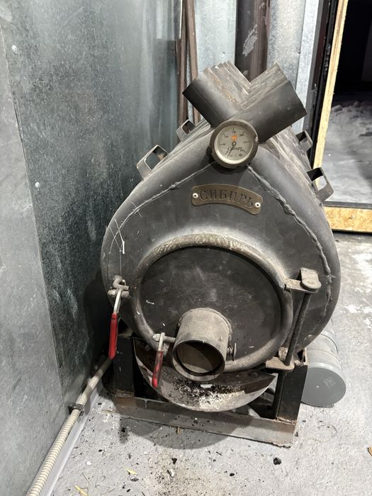 Продам печь Сибирь заводскую!