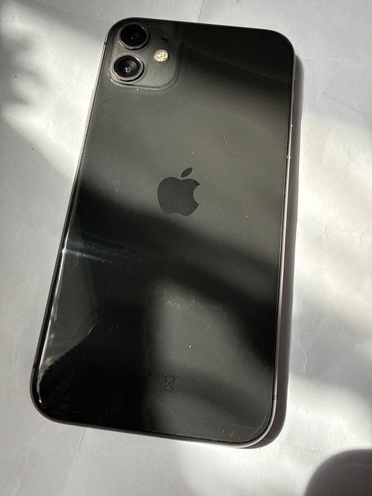 Iphone 11, 128 гб, зарядка, коробка есть
