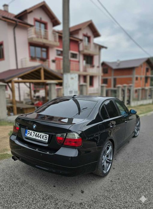 BMW E90 325I 218 к.с. Седан 2005 Навигация Кожен салон