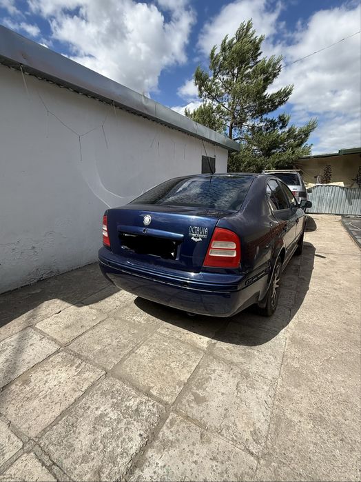Продам машину Skoda Octavia.