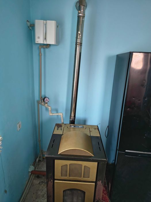 Продавам пелетна камина Прити 13kw