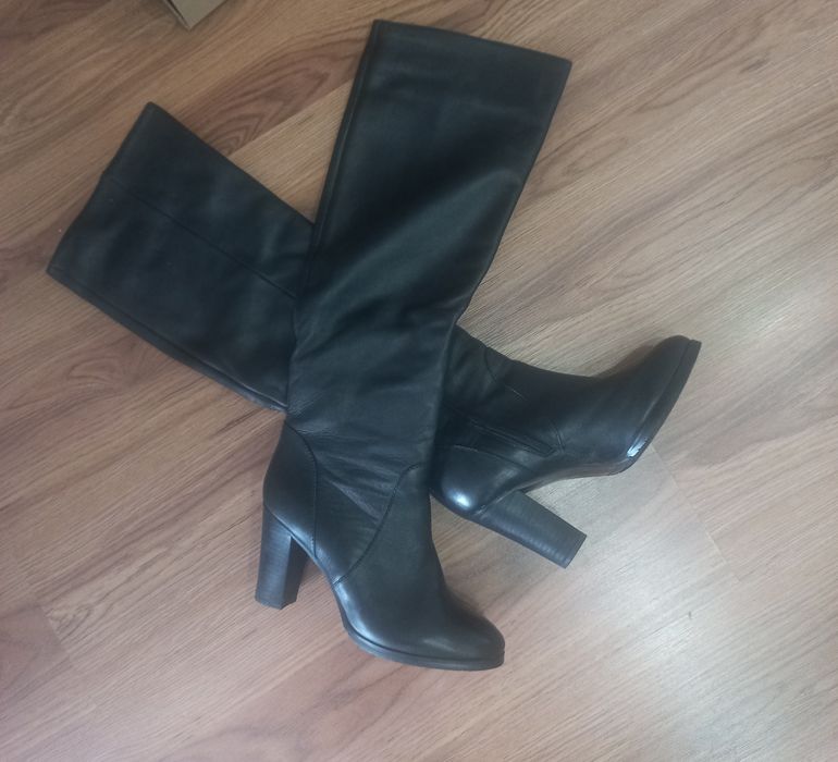 Продам кожаные сапоги