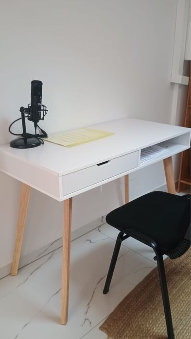 Birou JYSK stil scandinav