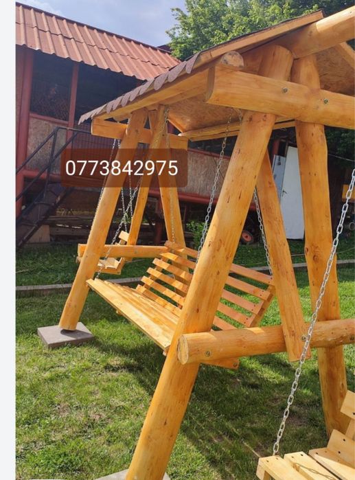 Balansoar rustic de grădină