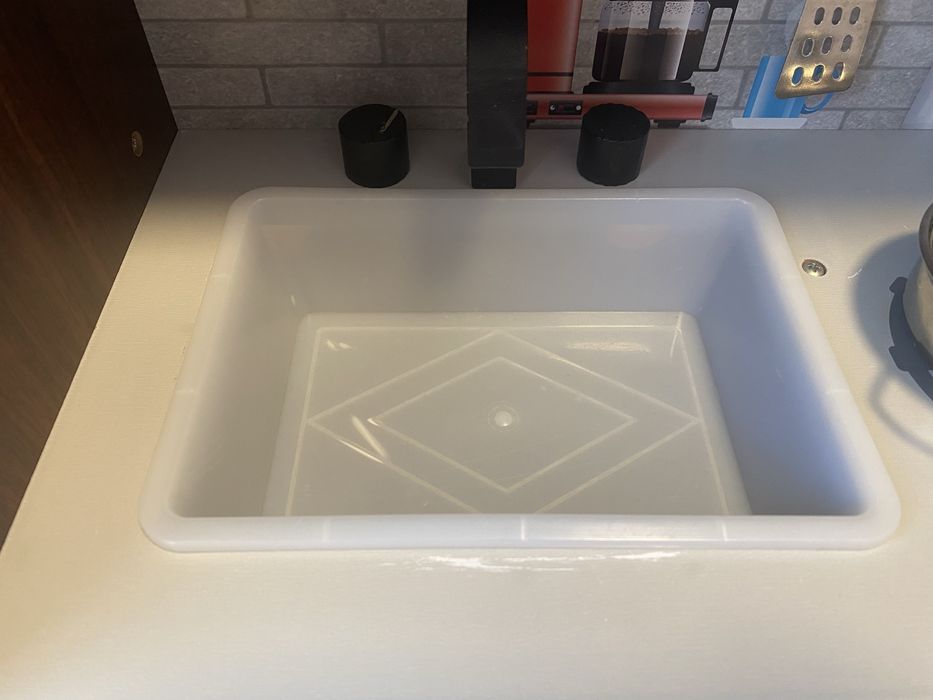 Детска дървена кухня за игра