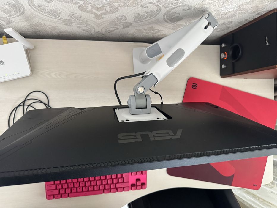 Монитор Asus tuf gaming 27дю