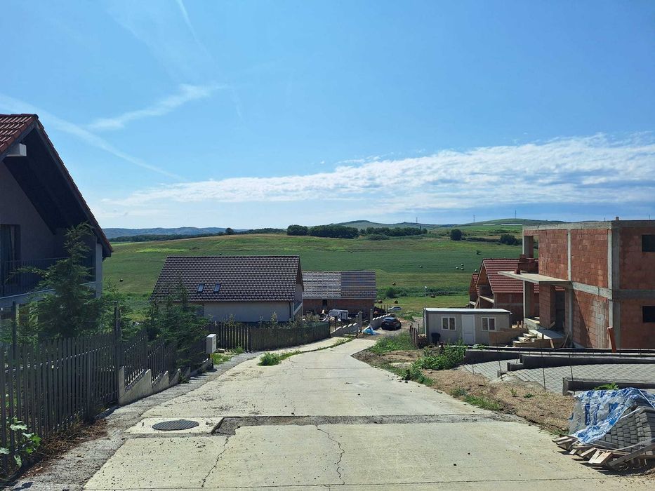 Teren 1000 mp cu autorizatie de construire duplex si utlitilati