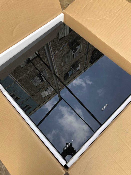 нижняя дверь (морозильник) от холодильника Avalon марка AVL-RF 60 WC