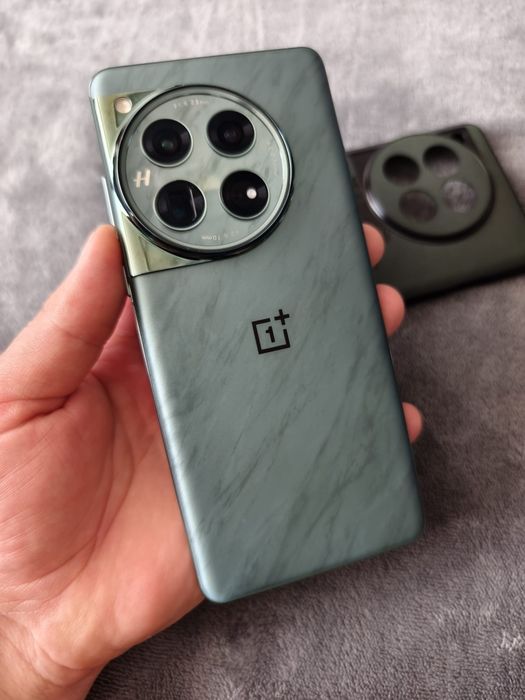 One plus 12 / 16 GB RAM / schimb