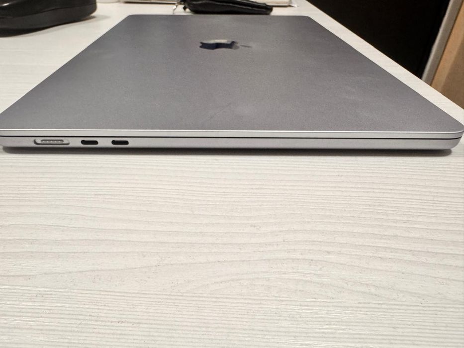 Apple MacBook M4, 16/512, 15,3 диагональ.