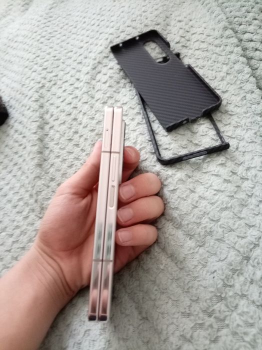 Продам Samsung z fold 4 256gb