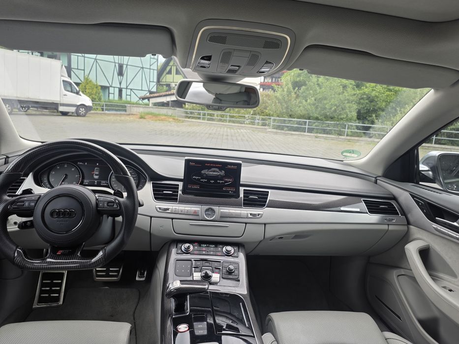 Audi S8 701Cai & 1045Nm