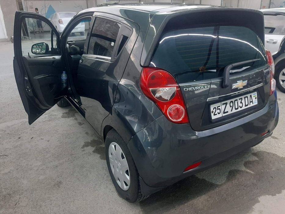 Spark avtomobili