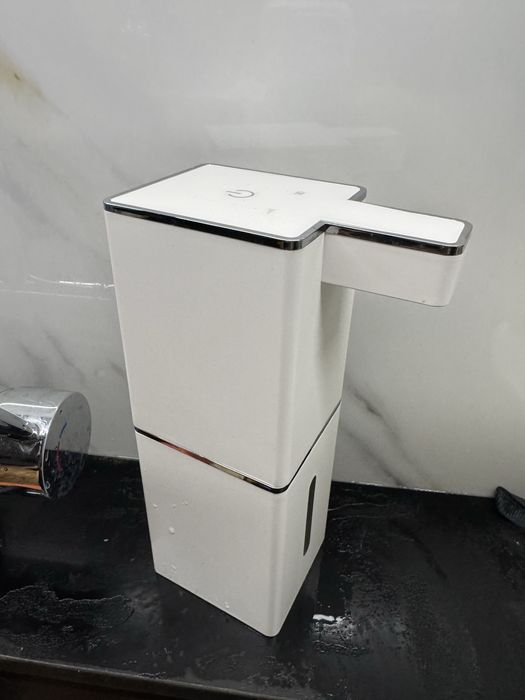 Диспенсър за течен сапун