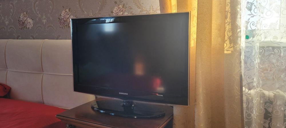 Телевизор samsung