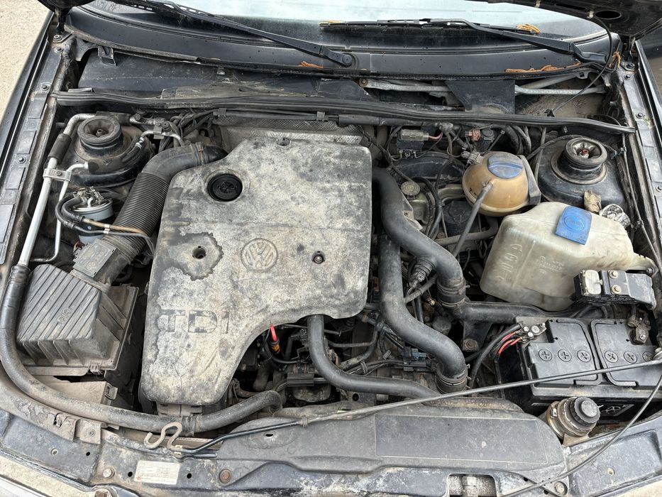 Фолксваген Пасат 1.9 tdi за части.
