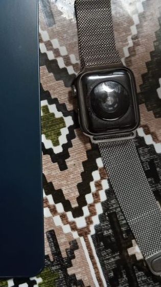 Продам apple watch se 40 mm оригинал