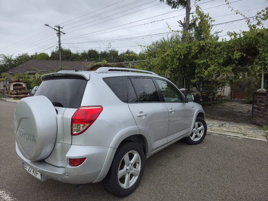 Vând Toyota rav4 2009
