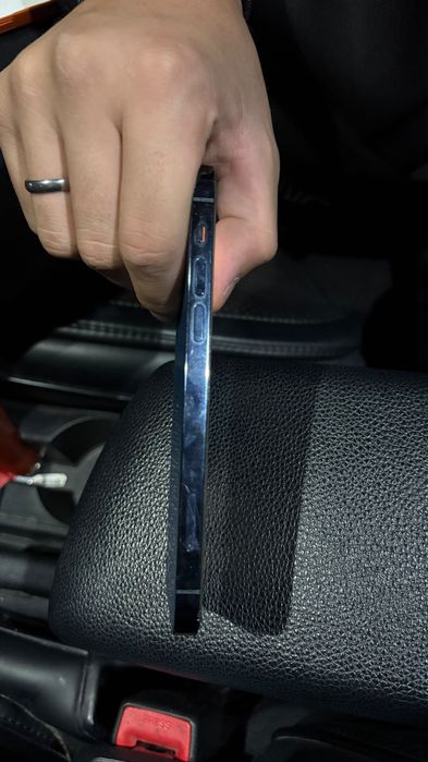 iPhone 12pro хорошем состоянии