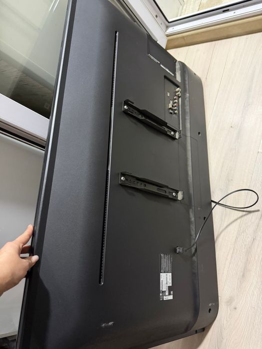 Телевизор смарт , марка lg