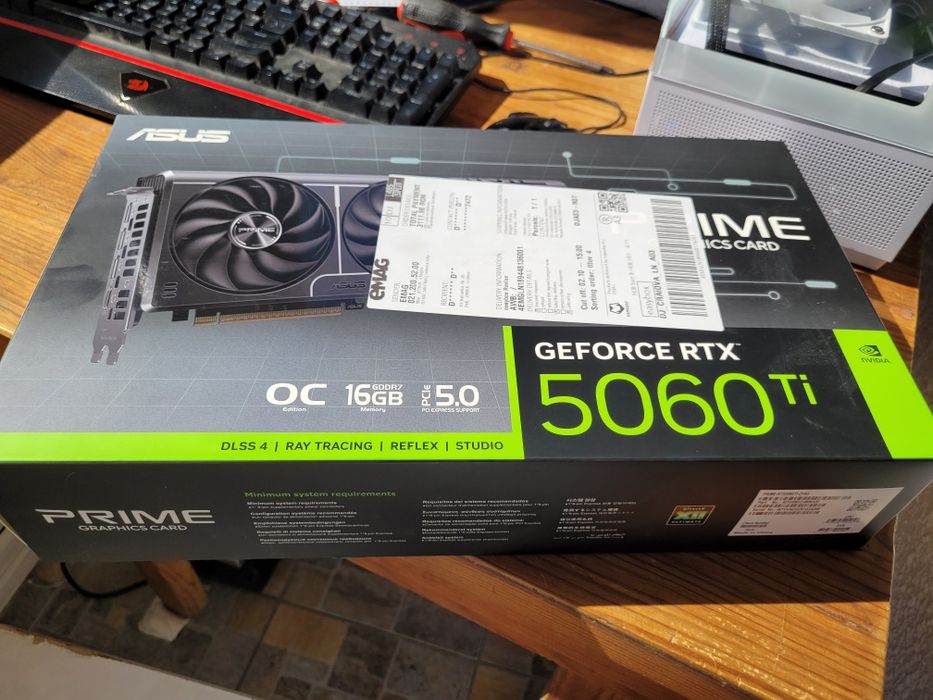 Placa viseo Asus PRIME, GeForce RTX 5060 Ti 16 Gb