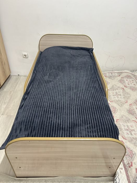 шкаф для вещей диван