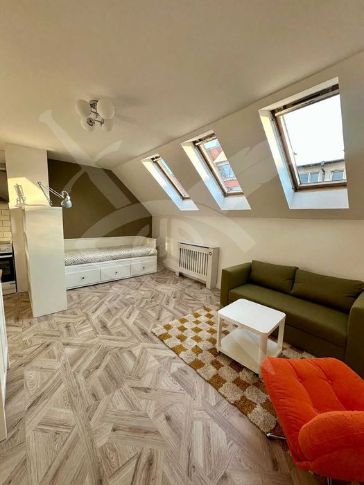 Дава се под наем Едностаен апартамент в София, Център - 35 кв.м за 530 € - Снимка #1