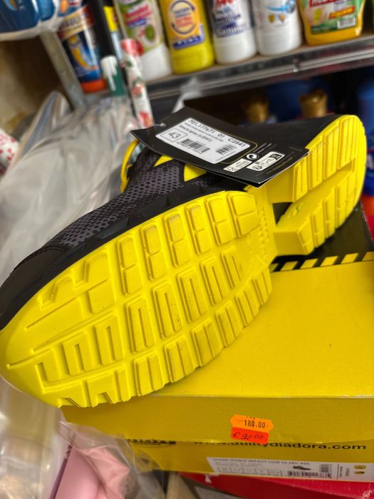 Обувки Diadora 43 номер