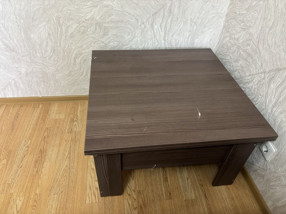 Продам стол